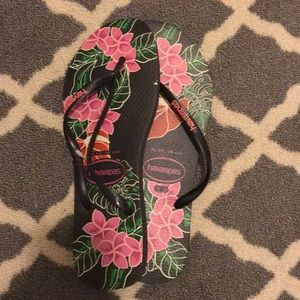 Havainas flip flops, brand new, USA size 9/10